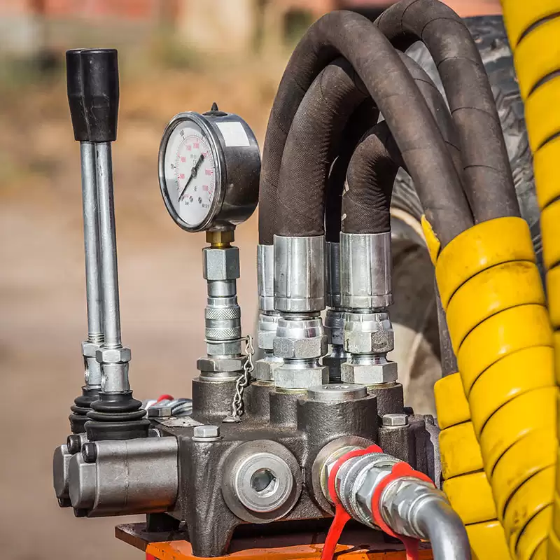 revisione componenti per oleodinamica